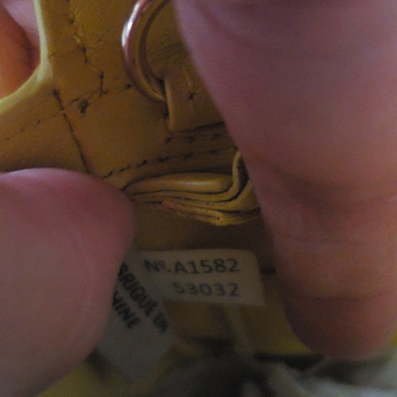 Coach Swagger Crossbody Clutch - Picture 4 of 6